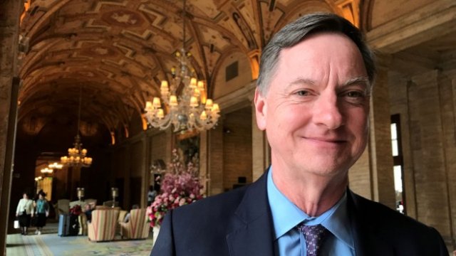 <p>
	Чарлс Еванс <em>Снимка: Архив Ройтерс</em></p>
