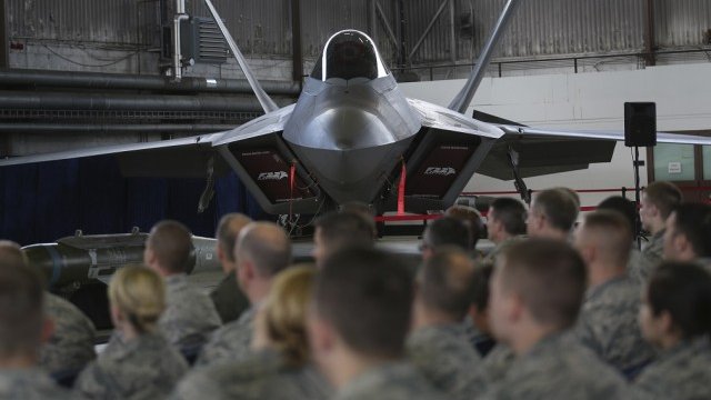 <p>
	<em>Снимка: архив Ройтерс</em></p>
