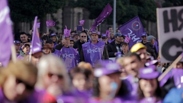 <p>
	<em>Кадър от протеста на КНСБ за по-високи доходи от 27 октомври. Снимка: БТА</em></p>
