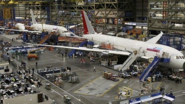 <p>
	Фабрика на&nbsp;Boeing в Еверът, Вашингтон. <em>Снимка: Ройтерс</em></p>
