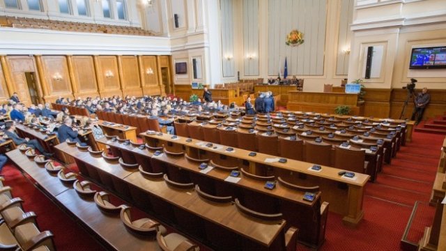 <p>
	<em font-size:="" pt="" style="color: rgb(102, 102, 102); font-family: ">Снимка: Димитър Кьосемарлиев, Investor Media Group</em></p>
