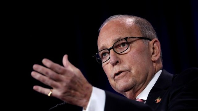 <p>
	Икономическият съветник на Белия дом Лари Къдлоу. <em>Снимка: Ройтерс</em></p>
