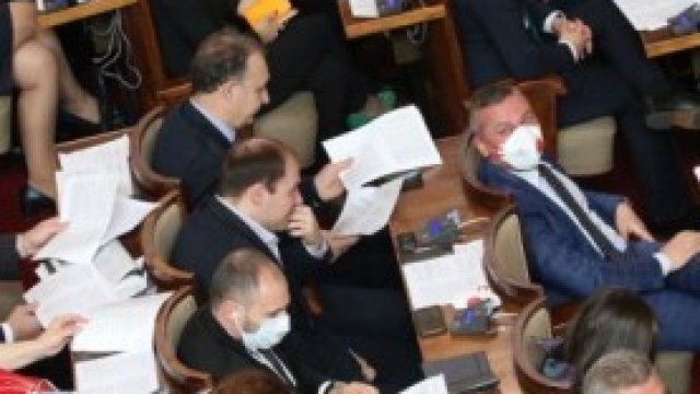 <p>
	Снимка: Димитър Кьосемарлиев. Investor.bg<br />
	&nbsp;</p>
