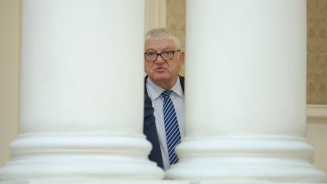 <p>
	Председателят на комисията Петър Кънев. <em>Снимка: Димитър Кьосемарлиев, Investor Media Group</em></p>
