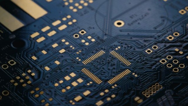 Докога ще се простира дефицитът на чипове? 
