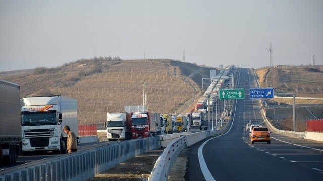 <p>
	Блокада на българо-гръцката граница от февруари. <em>Снимка: БТА</em></p>
