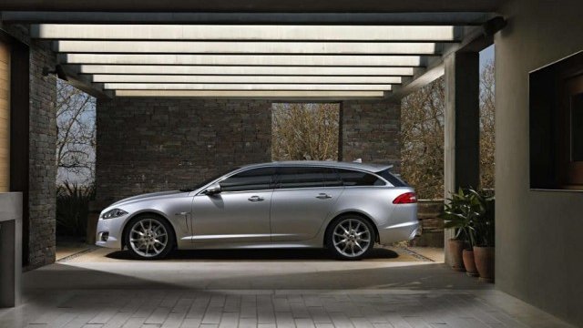 <p style="text-align: justify;">
	XF Sportbrake.<em> Снимка: Jaguar </em></p>
