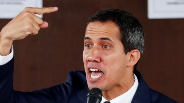 <p>
	Опозиционният лидер&nbsp;Хуан Гуайдо.&nbsp;<em>Снимка: Ройтерс</em></p>
