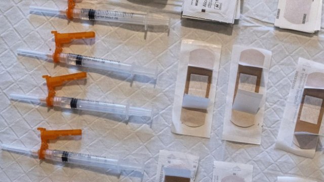 Върховният съд в САЩ спря изискването за ваксиниране