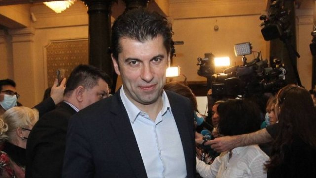 <p>
	<em>Кирил Петков. Снимка: Димитър Кьосемарлиев, Investor Media Group</em></p>
