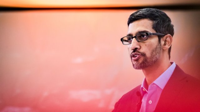 <p>
	Главният изпълнителен директор на Google Сундар Пичай. <em>Снимка: Bloomberg LP</em></p>
