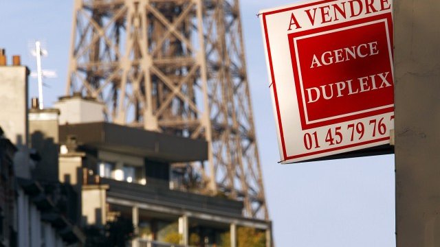 <p>
	Високопоставени корпоративни служители се възползват от ситуацията, за да се преместят в по-големи апартаменти. <em>Снимка: архив Ройтерс</em></p>
