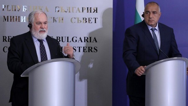 <p>
	Европейският комисар по климата и енергетиката Мигел Ариас Канете &nbsp;<em>Снимка: БТА</em></p>

