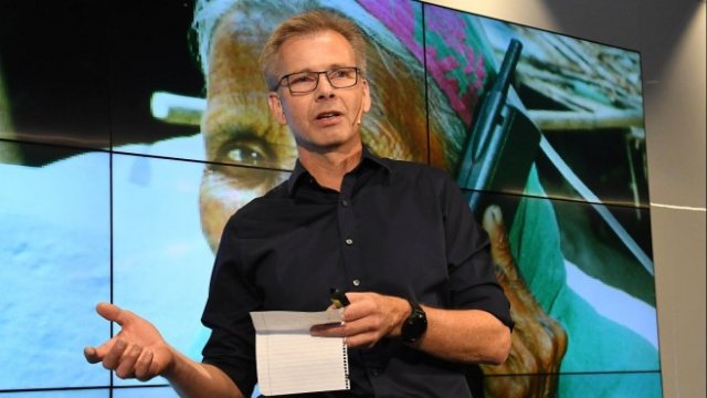 <p>
	<em>Главният изпълнителен директор на Теленор България Оле-Бьорн Шулстъд представи резултатите от проучването. Снимка: компанията</em></p>
