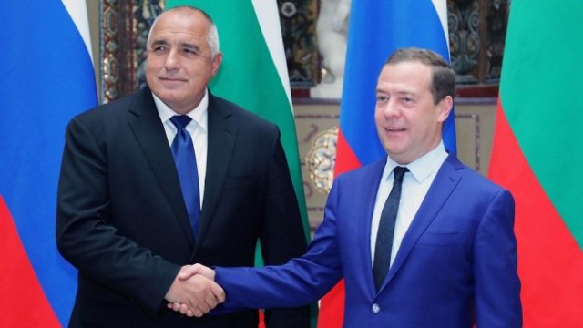 <p>
	Премиерът Бойко Борисов, който е на посещение в Москва, се срещна с руския премиер Дмитрий Медведев. <em>Снимка: МС</em></p>
