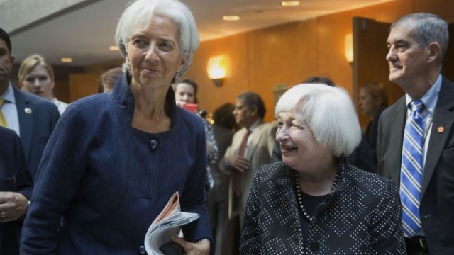 <p>
	Двете дами през 2015 г. <em>Снимка: Andrew Harrer/Bloomberg</em></p>
