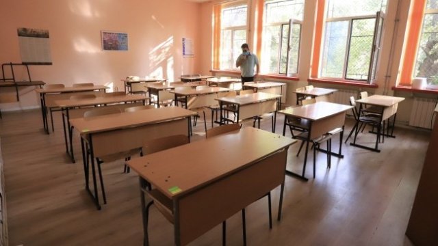 Добра идея ли е да има две пролетни ваканции за учениците?