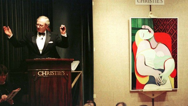 <p>
	Аукционът в Christie&#39;s, Снимка: Ройтерс</p>
