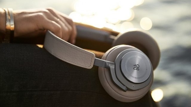 Иновативните слушалки B&O PLAY H9 – вече и в България