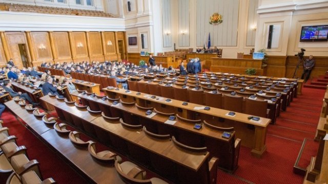 <p>
	<em font-size:="" pt="" style="color: rgb(102, 102, 102); font-family: ">Снимка: Димитър Кьосемарлиев, Investor Media Group</em></p>
