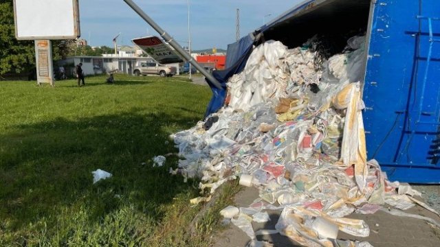 Екоминистърът: Забраняваме вноса на отпадъци от страни извън ЕС