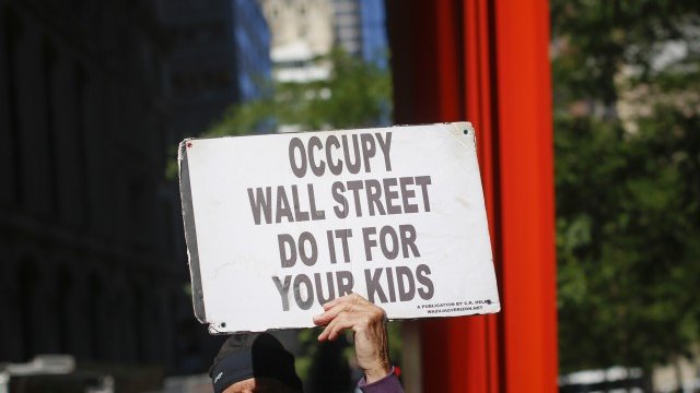 <p>
	Движението Occupy Wall Street от 2011 г. <em>Снимка: архив Ройтерс</em></p>
