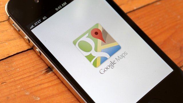 <p>
	Google и Apple - двата непримирими конкурента. <em>Снимка: Getty Images News</em></p>
