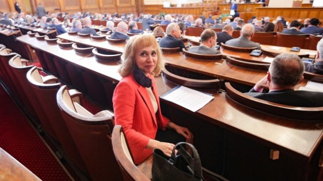 <p>
	<em font-size:="" pt="" style="color: rgb(102, 102, 102); font-family: &quot;PT Sans&quot;, sans-serif; font-size: 13px;">Снимка: Димитър Кьосемарлиев, Investor Media Group</em></p>
