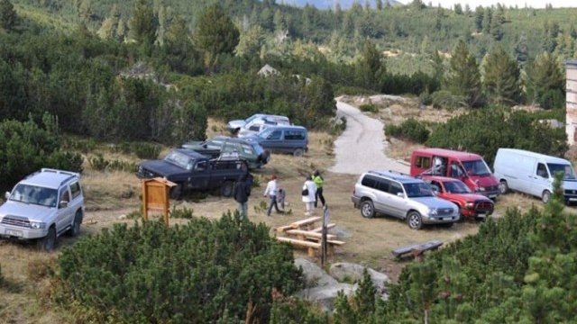 <p>
	Новият път до хижа &quot;Безбог&quot; в Пирин. <em>Снимка: Коалиция &quot;За да остане природа в България&quot;</em></p>
