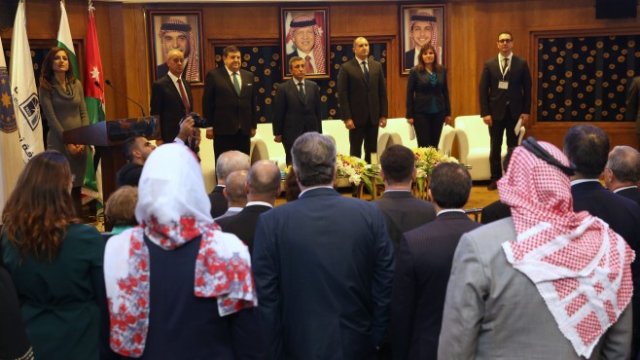 <p>
	Президентът Румен Радев по време на българо-йордански бизнес форум в Аманската търговска камара. <em>Снимка: БТА</em></p>
