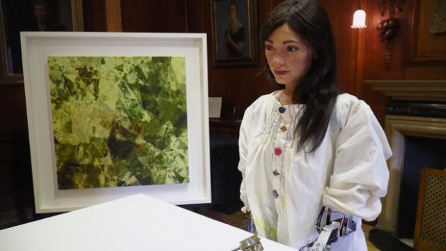 <p>
	Роботите могат да изпълняват и творческа дейност. <em>Снимка: Ройтерс</em></p>
