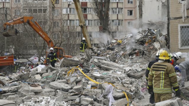 Разрушенията в Одеса. Снимка: EPA/IGOR TKACHENKO