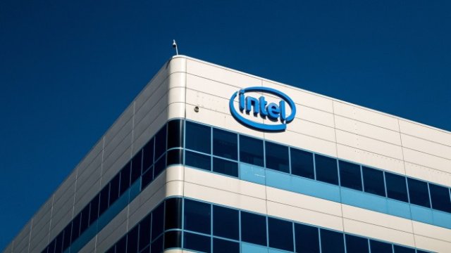 Intel връща производството на чипове в САЩ 
