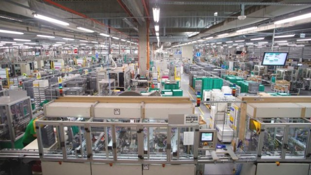 <p>
	<em>Снимка: Schneider Electric</em></p>
