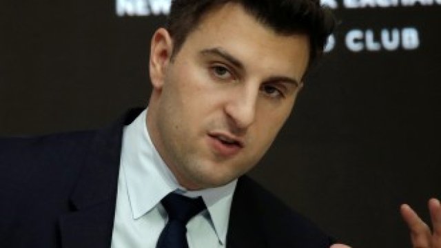 <p>
	Съоснователят на Airbnb Браян Чески.&nbsp;<em>Снимка: Архив Ройтерс</em></p>
