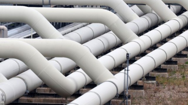 Германия спира вноса на руския петрол до края на годината