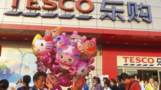 <p style="text-align: justify;">
	Tesco ще обедини сили с китайските супермаркети China Resource Enterprises. <em>Снимка: Ройтерс</em></p>
