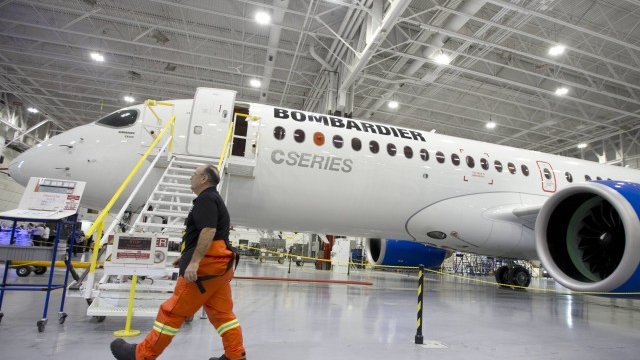 <p>
	Съкращенията ще бъдат извършени през 2016 и 2017 г. <em>Снимка: Ройтерс</em></p>
