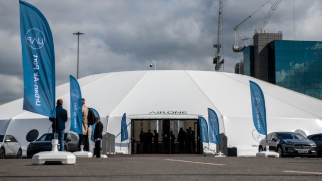 <p>
	<em>Снимки:Bloomberg L.P.</em></p>
