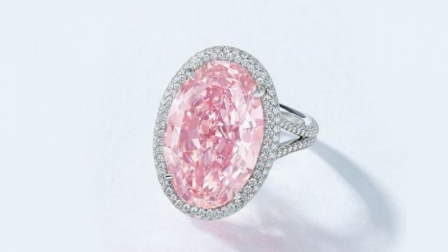 <p>
	<em>Снимка: www.christies.com</em></p>
