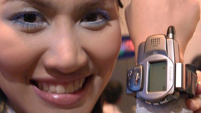 <p>
	S9110 watchphone. <em>Снимка: Ройтерс</em></p>
