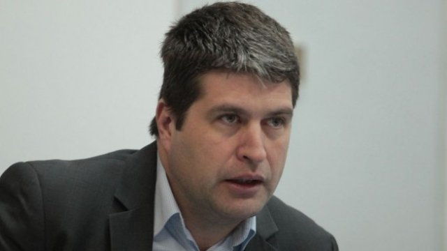 <p>
	Росен Бъчваров<em>. Снимка: Димитър Кьосемарлиев, Investor Media Group</em></p>
