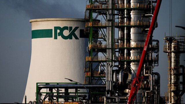 Рафинерия за руски петрол в Швед. Снимка: EPA