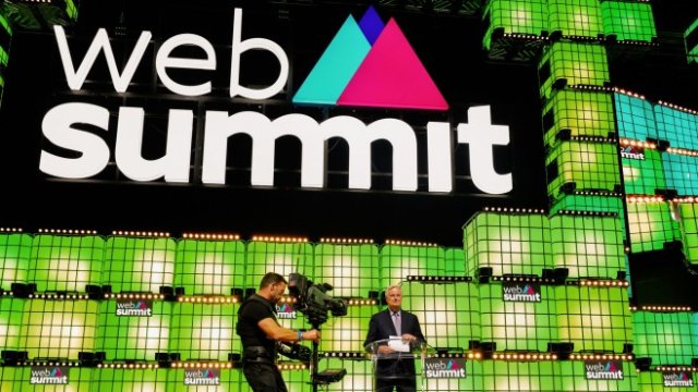 <p>
	Кадър от Web Summit 2019. <em>Снимка:&nbsp;Jose Sarmento Matos/Bloomberg</em></p>
