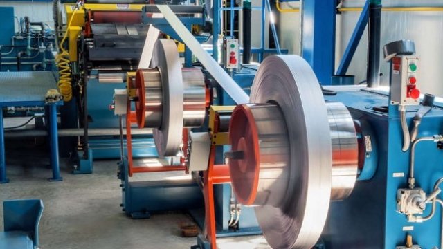 <p>
	Производствена линия в Монбат АД Снимка: monbatgroup.com</p>
