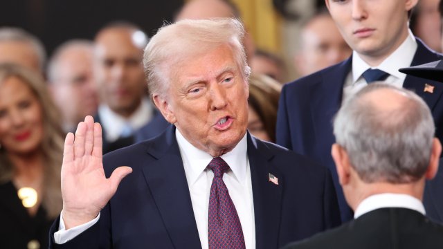 Доналд Тръмп встъпи във втория си президентски мандат. Снимка: EPA/БГНЕС