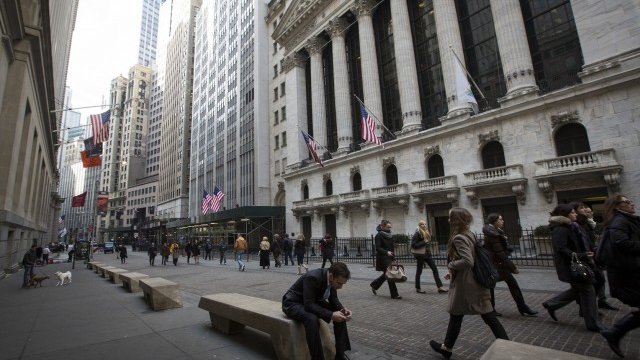 <p>
	Wall Street. <em>Снимка: архив Ройтерс</em></p>
