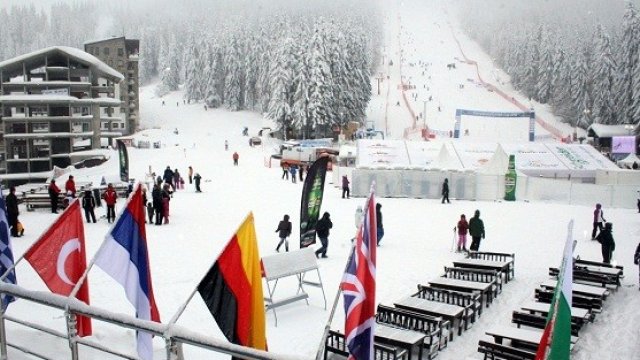 <p>
	<em>През януари 2013 Пампорово ще бъде домакин на две състезания&nbsp; по ски-алпийски дисциплини.&nbsp;&nbsp; </em>Снимка: БТА</p>
