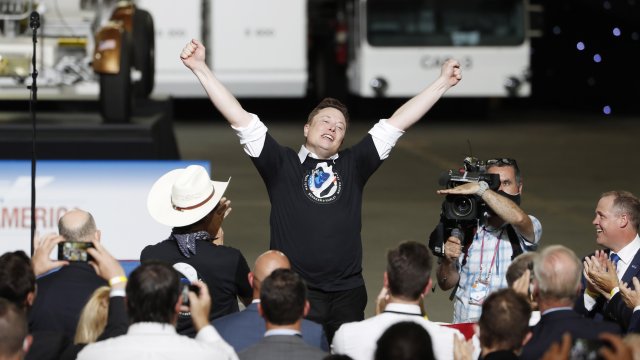 Мъск има мнение по всички въпроси. Снимка:  EPA/ERIK S. LESSER