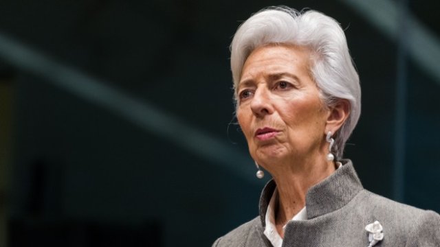 <p>
	Какво ли планира Кристин Лагард? <em>Снимка: Bloomberg</em></p>
